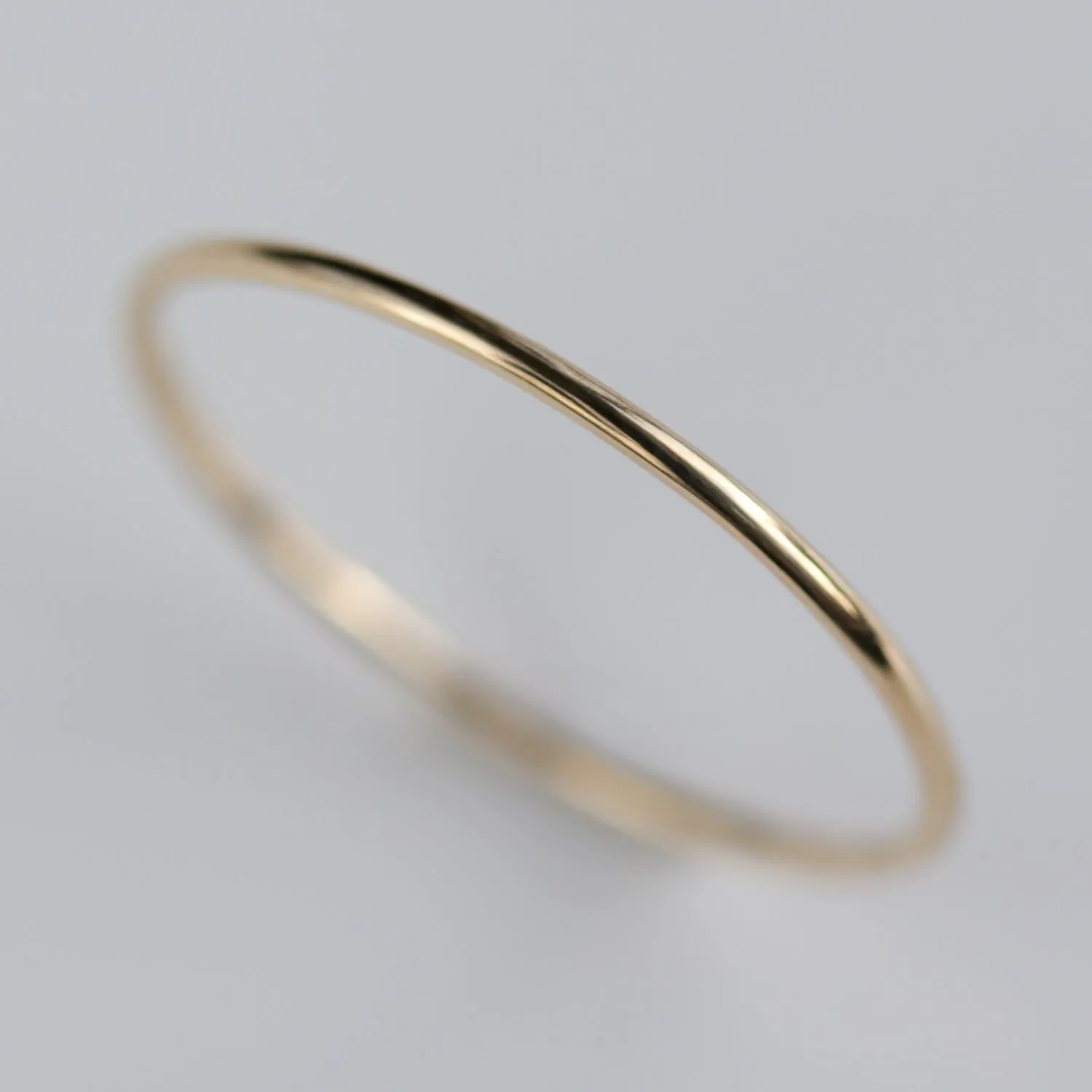 14k Yellow Gold 1mm Round Ring