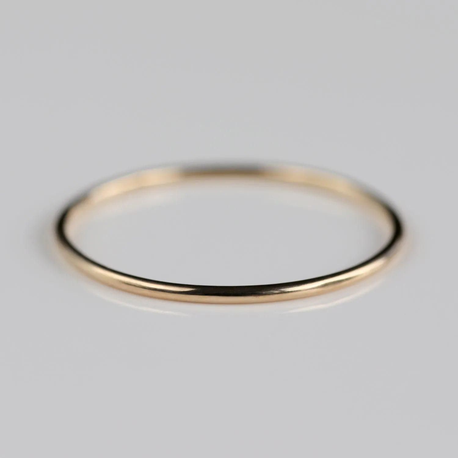 14k Yellow Gold 1mm Round Ring