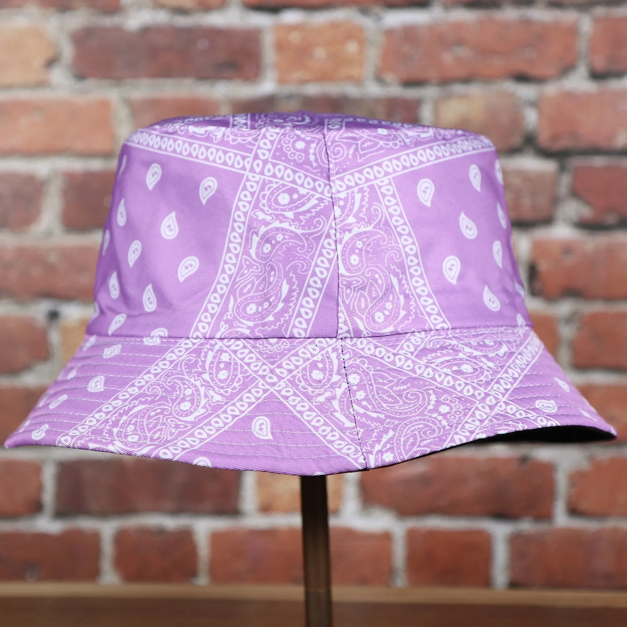 FOOT CLAN | PAISLEY BANDANA | BUCKET HAT | PURPLE / LAVENDER S/M