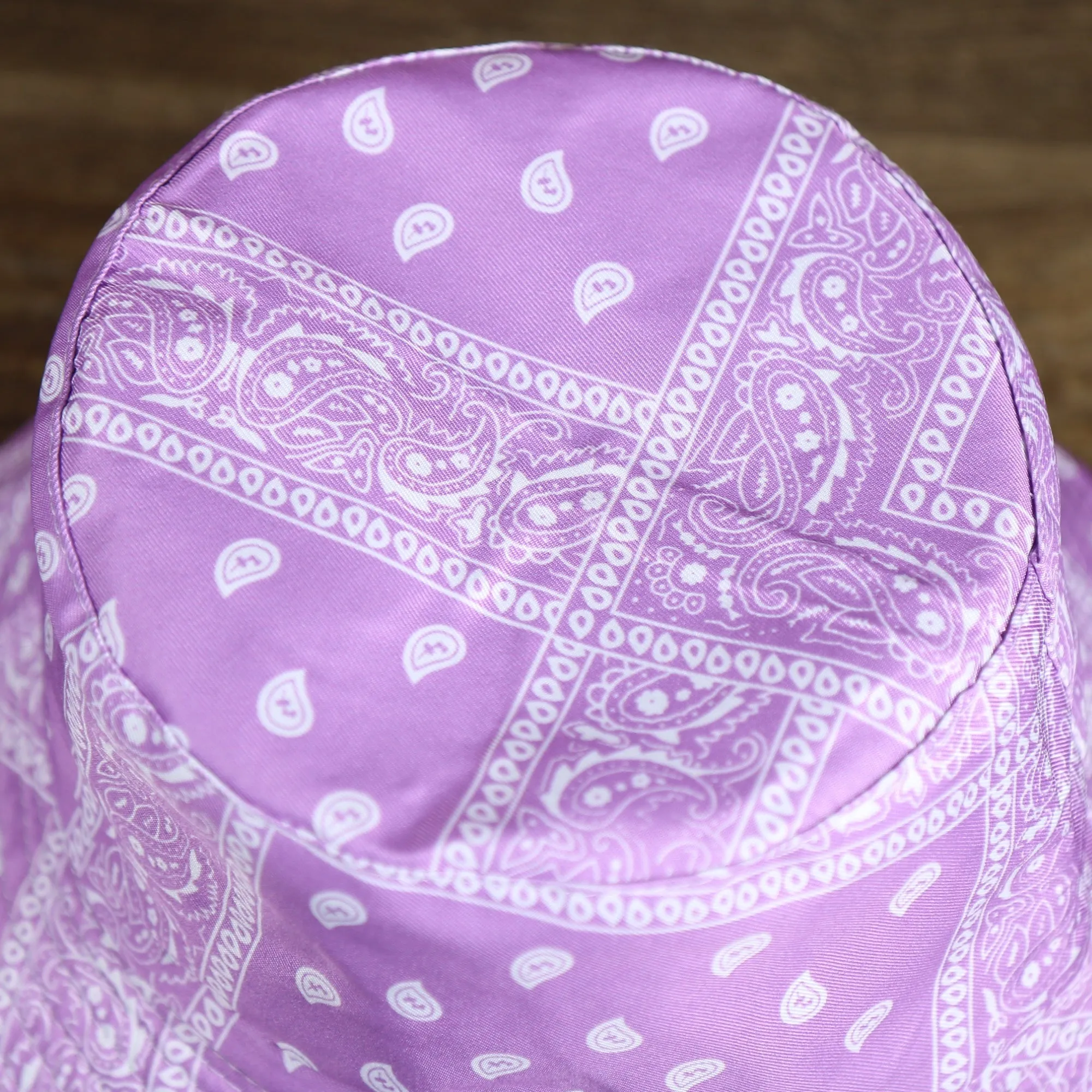 FOOT CLAN | PAISLEY BANDANA | BUCKET HAT | PURPLE / LAVENDER S/M