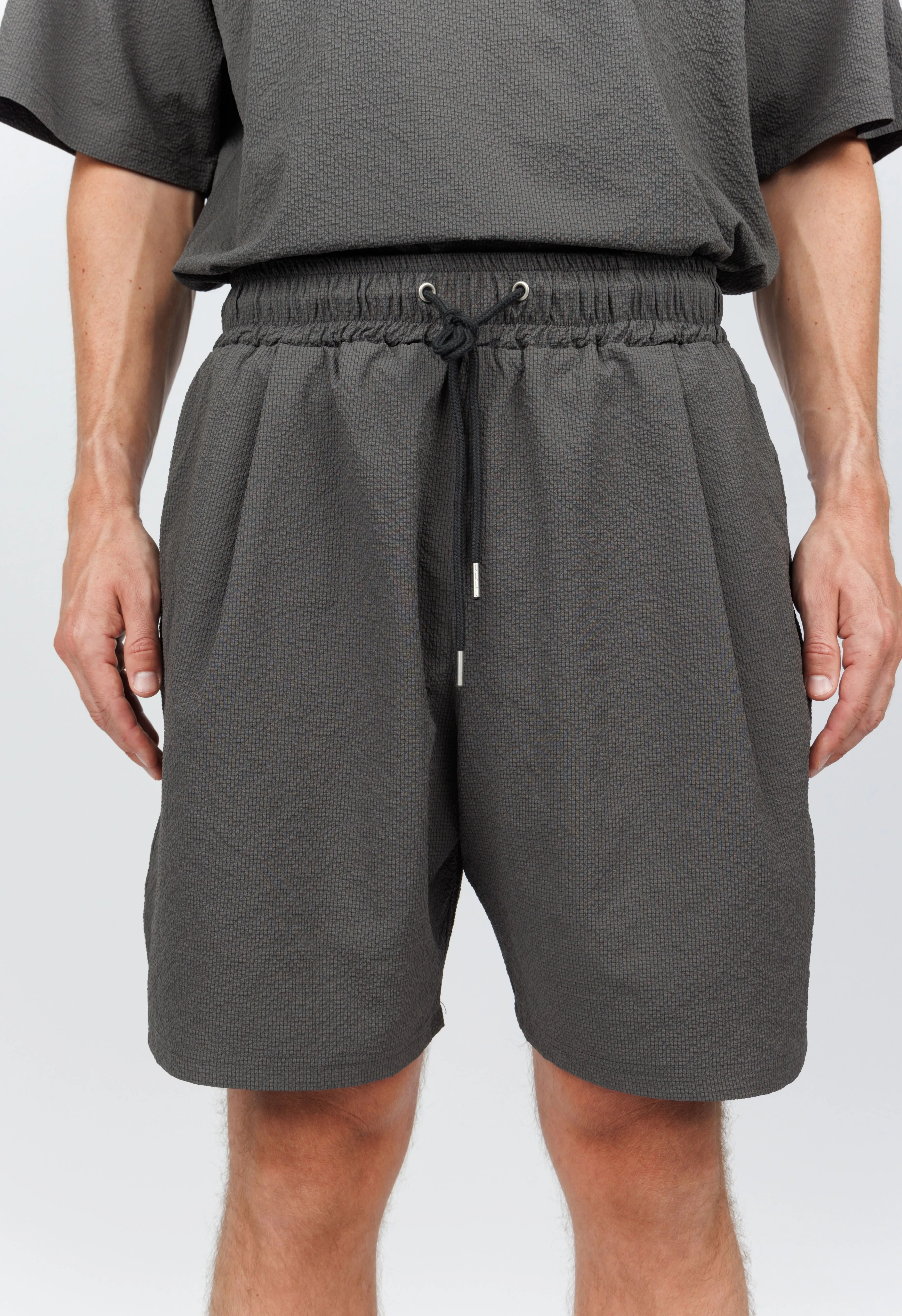 Leisure Short in Grey