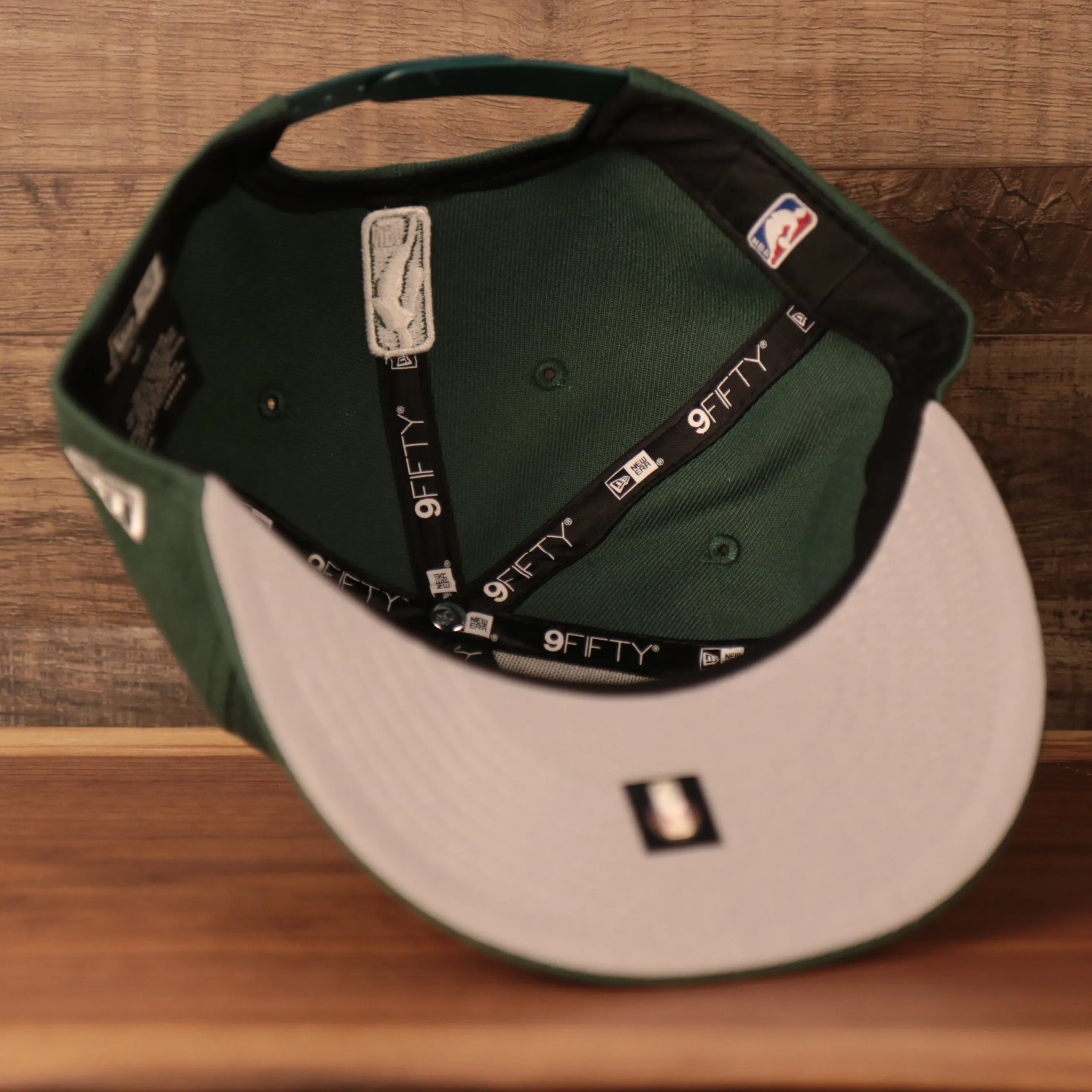 Milwaukee Bucks 2021 NBA Playoff Side Patch Green 9Fifty Gray Bottom Side Patch Snapback Hat